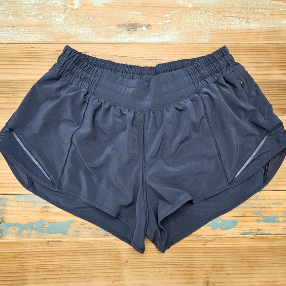 Lululemon Hotty Hot True Navy 2.5" Shorts - Picture 1 of 4